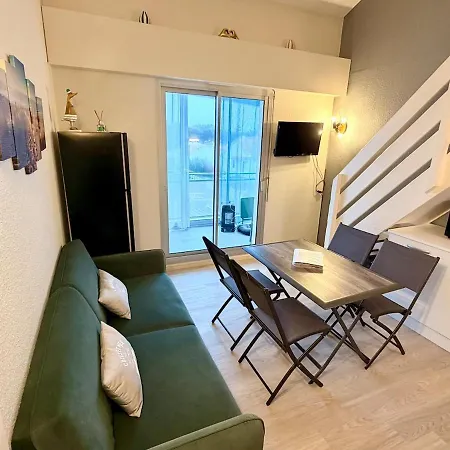 A 100m De La Apartment *
